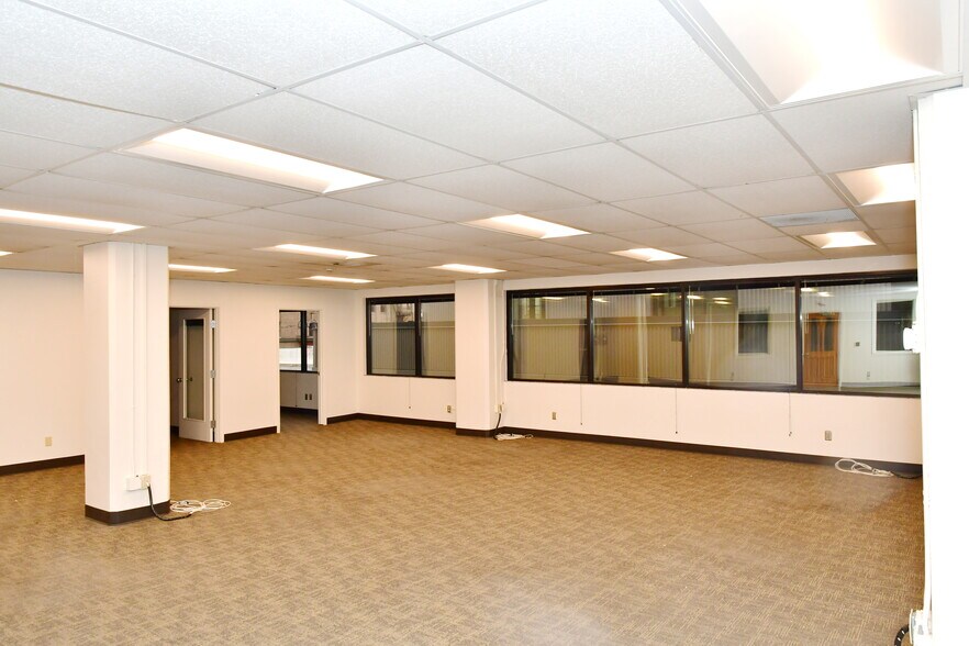 More Photos Of 1016 E Pike St, Seattle Loft Creative Space For Lease