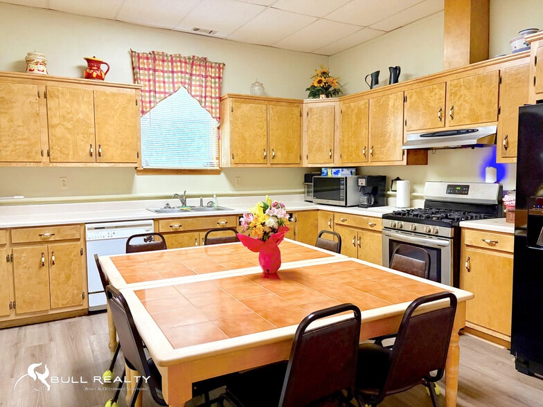 More Photos Of 185 S Hulin Ave, Tignall Assisted Living For Sale