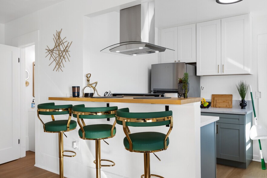 More Photos Of 1055 21st Street, San Diego Apartments For Sale