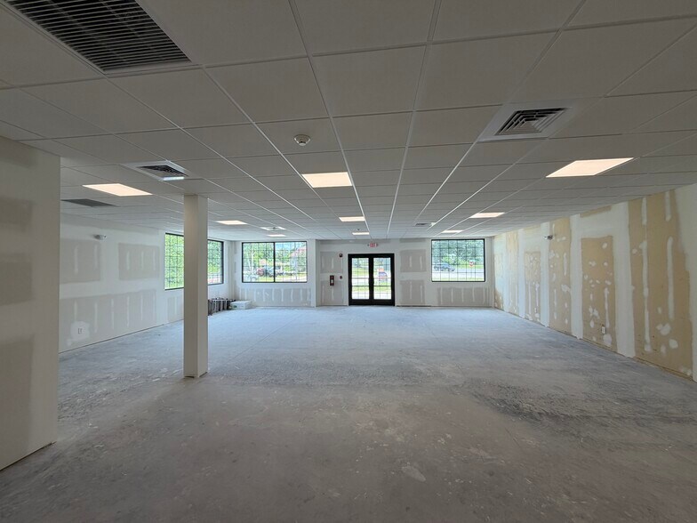 More Photos Of 65 Route 108, Newfields Freestanding For Lease