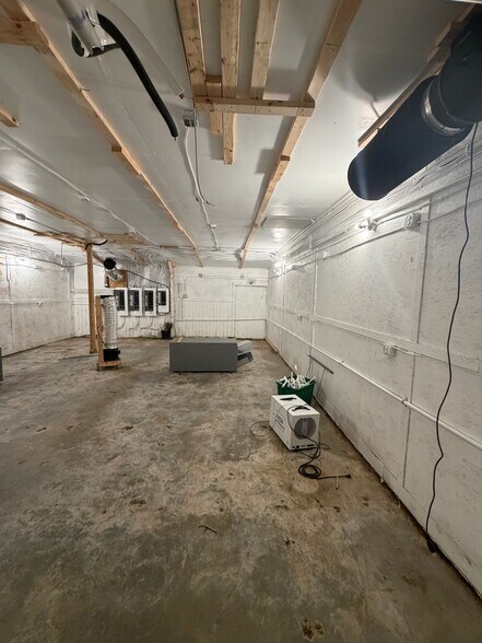 More Photos Of 179 Melody Ln, Saint Albans Industrial For Sale
