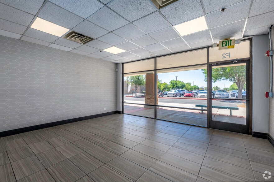 More Photos Of 3211-3231 Coors Blvd SW, Albuquerque Unknown For Lease