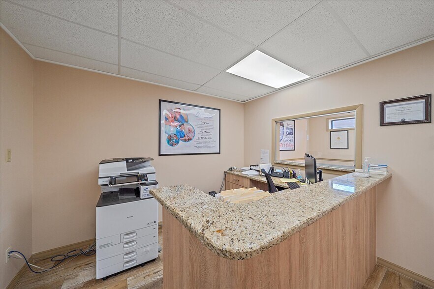 More Photos Of 1872 Tamiami Trl S, Venice Office For Sale
