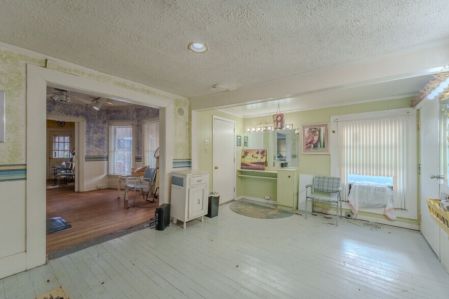 More Photos Of 101 W National Rd, Englewood Freestanding For Sale