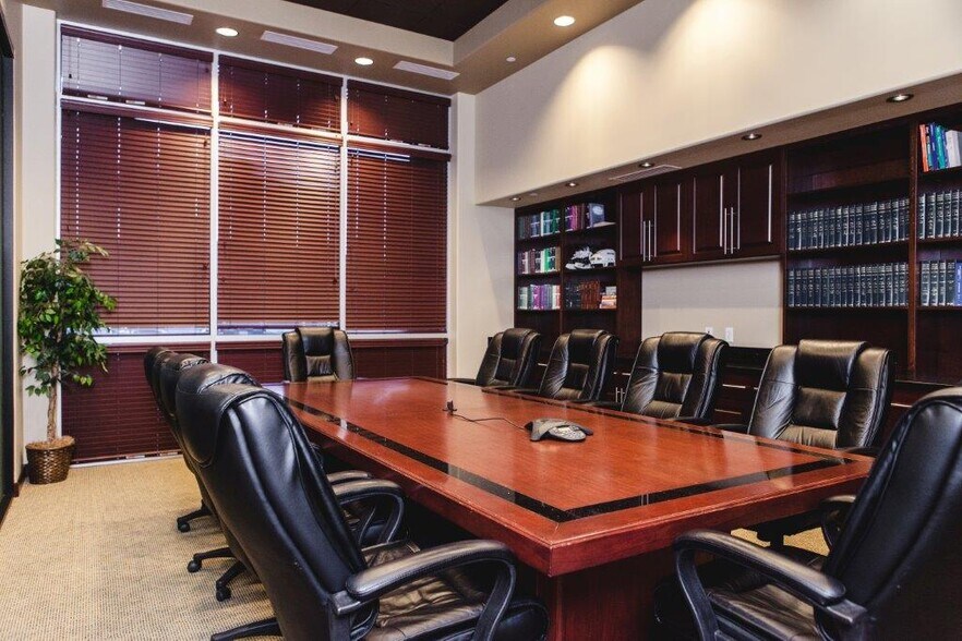 More Photos Of 90 S Kyrene Rd, Chandler Office For Lease