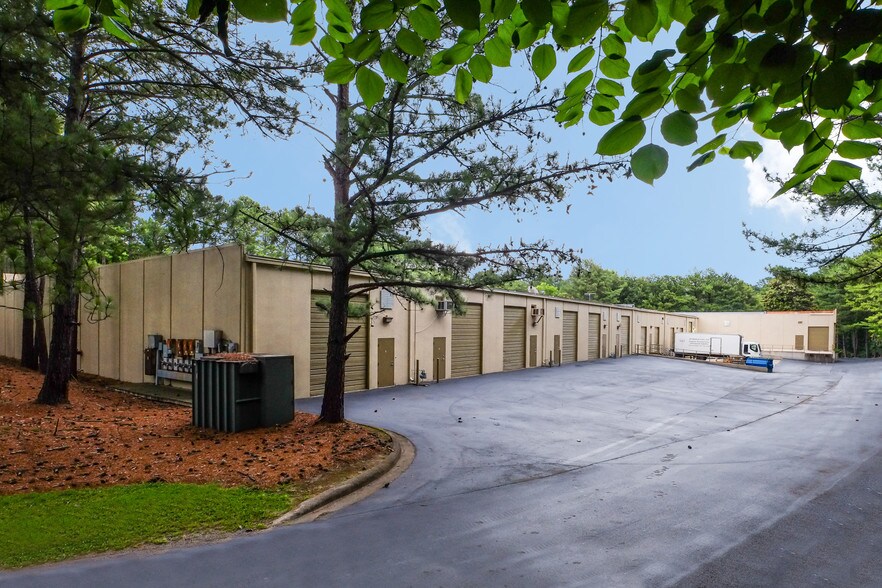 More Photos Of 255 Riverchase Pky E, Hoover Manufacturing For Lease