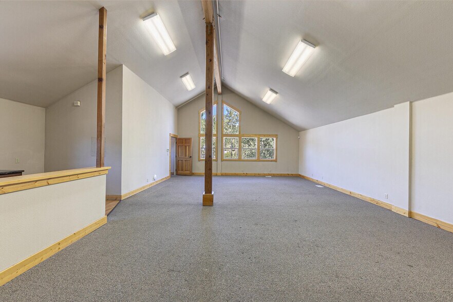 More Photos Of 12315 Deerfield Dr, Truckee Office Residential For Sale
