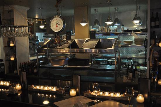 More Photos Of 15045-15047 Marine Dr, White Rock Storefront Retail Office For Lease