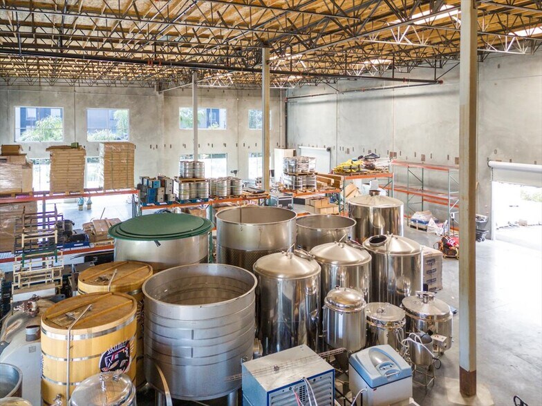 More Photos Of 2434 Fenton St, Chula Vista Showroom For Sale