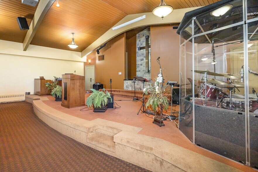 More Photos Of 939 S Wisconsin St, Hobart Religious Facility For Sale