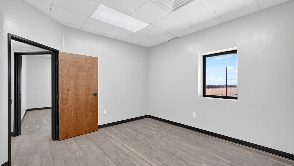 More Photos Of 16510 W Basin St, Odessa Warehouse For Sale