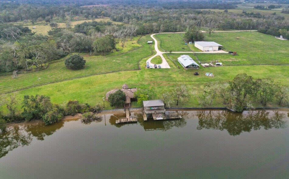 More Photos Of 3559 FM 521 Rd, Brazoria Specialty For Sale