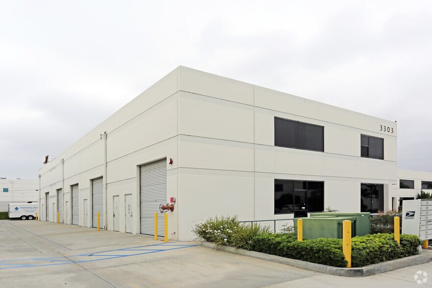 More Photos Of 3303 E Miraloma Ave, Anaheim Warehouse For Lease