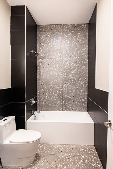 More Photos Of 409 Ocean Ave, Jersey City Apartments For Sale