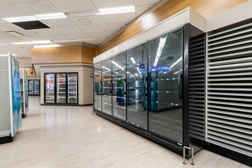 More Photos Of 3227 Northwest Ave, Bellingham Drugstore For Lease