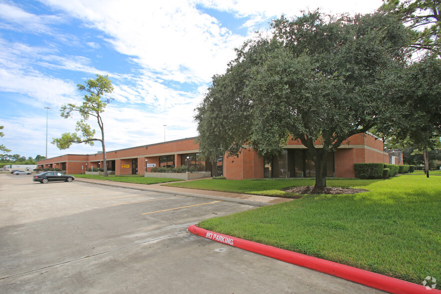 Primary Photo Of 6767 Portwest Dr, Houston Showroom For Lease