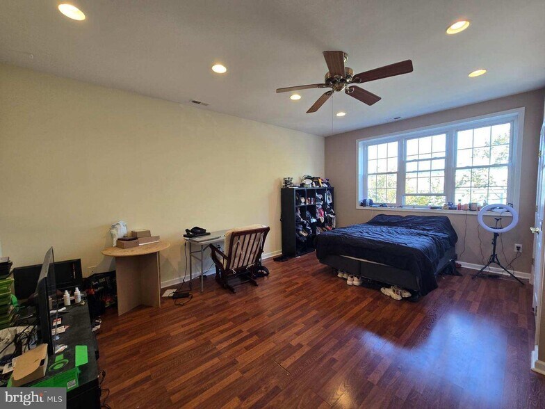 More Photos Of 2428 S Broad St, Philadelphia Apartments For Sale