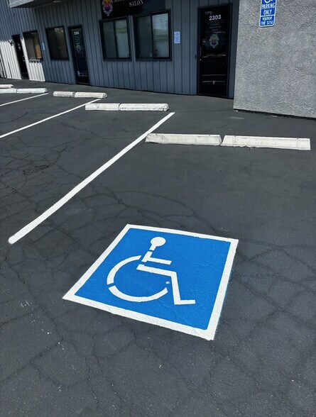 More Photos Of 2309 W Alpine Ave, Stockton Office For Lease