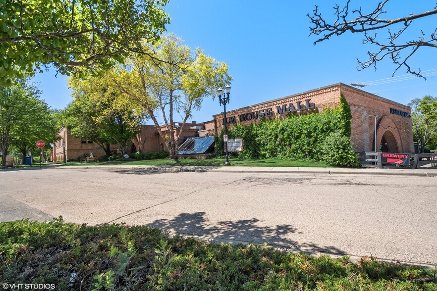 More Photos Of 200 Applebee St, Barrington General Retail For Sale