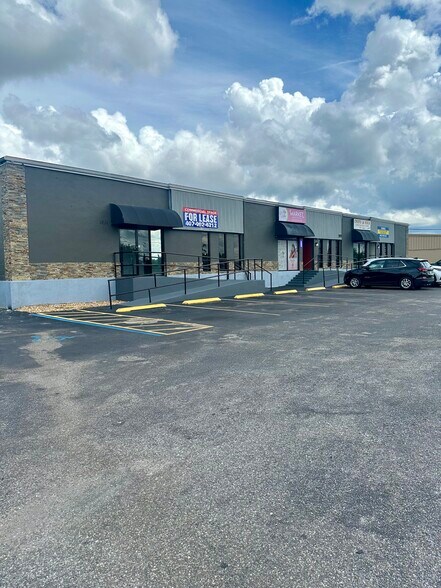 More Photos Of 1011 W Lancaster Rd, Orlando General Retail For Sale