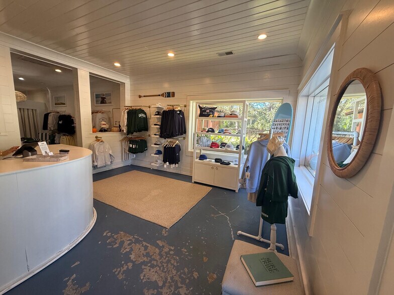 More Photos Of 2019 Middle St, Sullivans Island General Retail For Lease