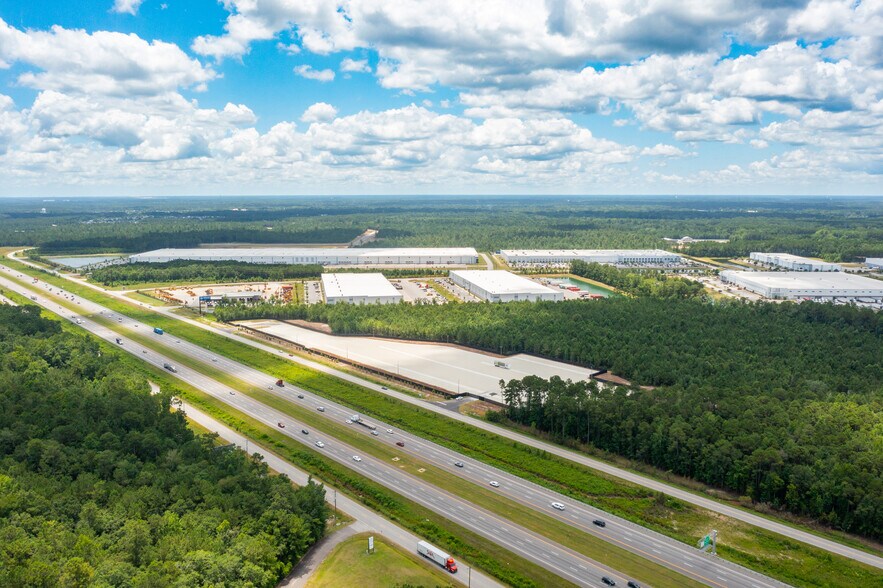 More Photos Of 1430 Business Park Rd, Summerville Warehouse For Lease
