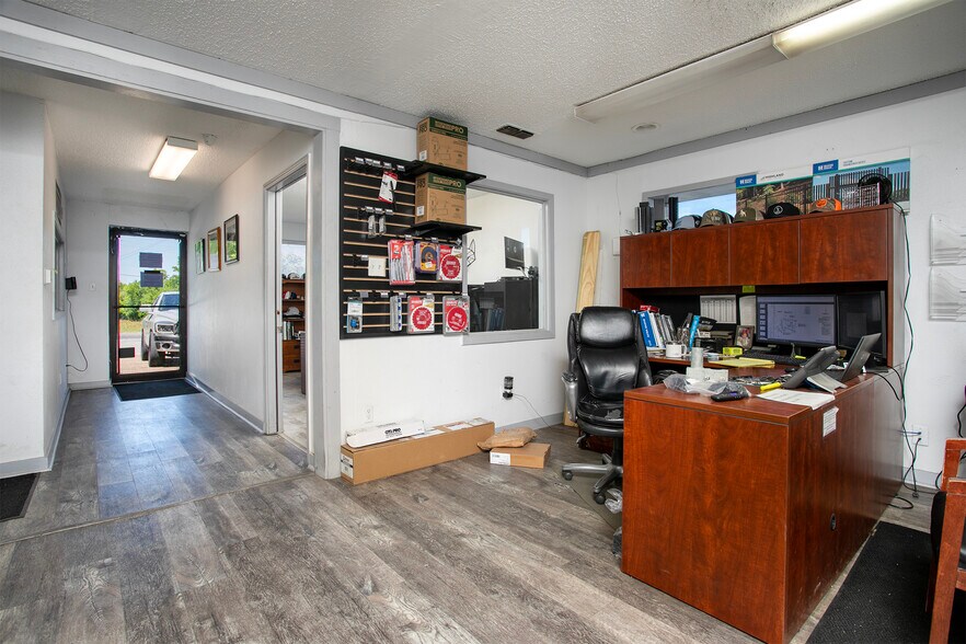 More Photos Of 5004 FM 2767, Tyler Industrial For Sale