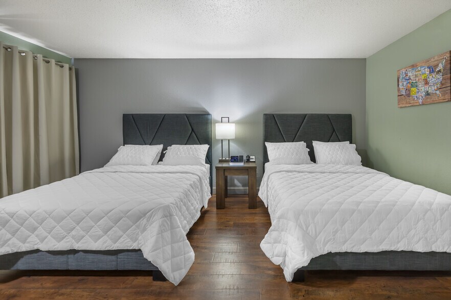 More Photos Of 1370 N McCue St, Laramie Hotel For Sale