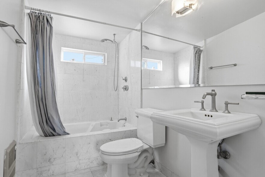 More Photos Of 301-303 N Hudson Ave, Pasadena Apartments For Sale