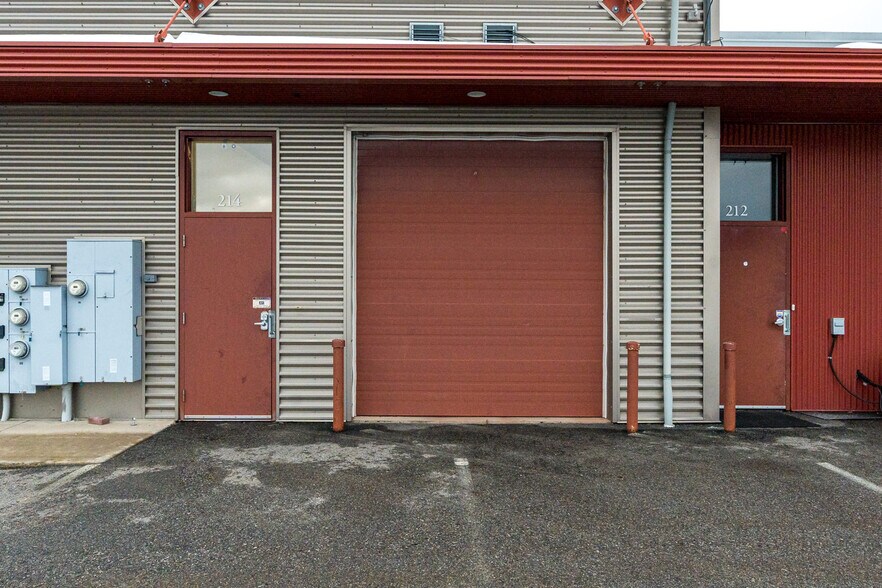 More Photos Of 210-214 W Sunset Ave, Coeur d'Alene Freestanding For Lease