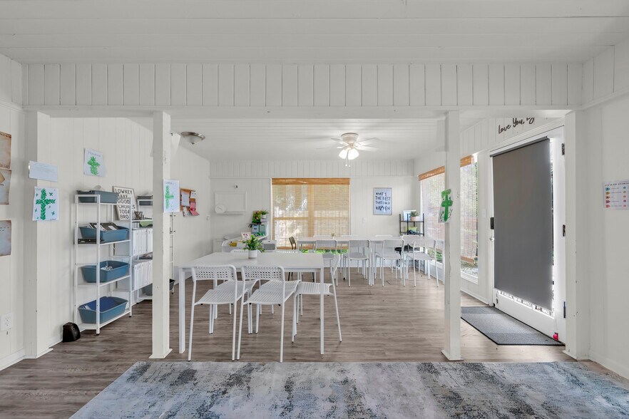 More Photos Of 1001 Randall Ave, Daphne Office Residential For Lease