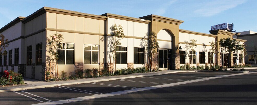 More Photos Of 2079 Compton Ave, Corona Medical For Lease