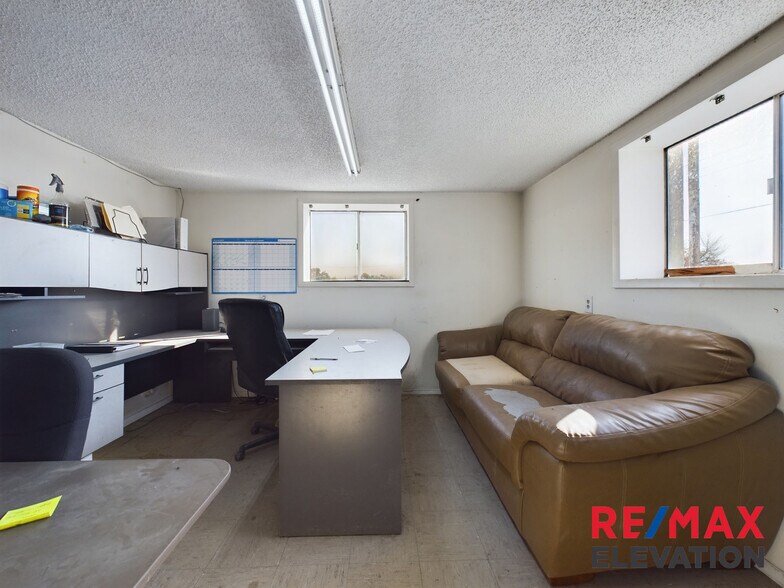 More Photos Of 699 Lane 9, Powell Industrial For Sale