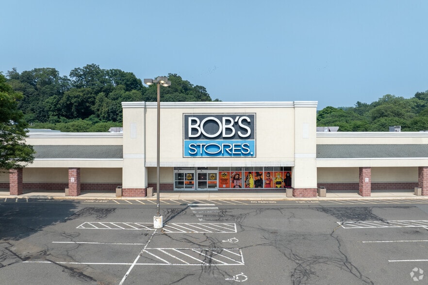 More Photos Of 403-495 Main St, Ansonia Unknown For Lease