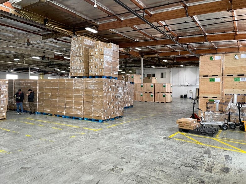 More Photos Of 14263 Gannet St, La Mirada Manufacturing For Lease