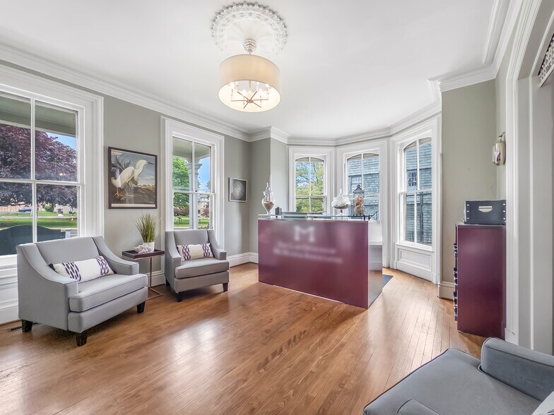 More Photos Of 27 Pleasant St, Middletown Office For Sale