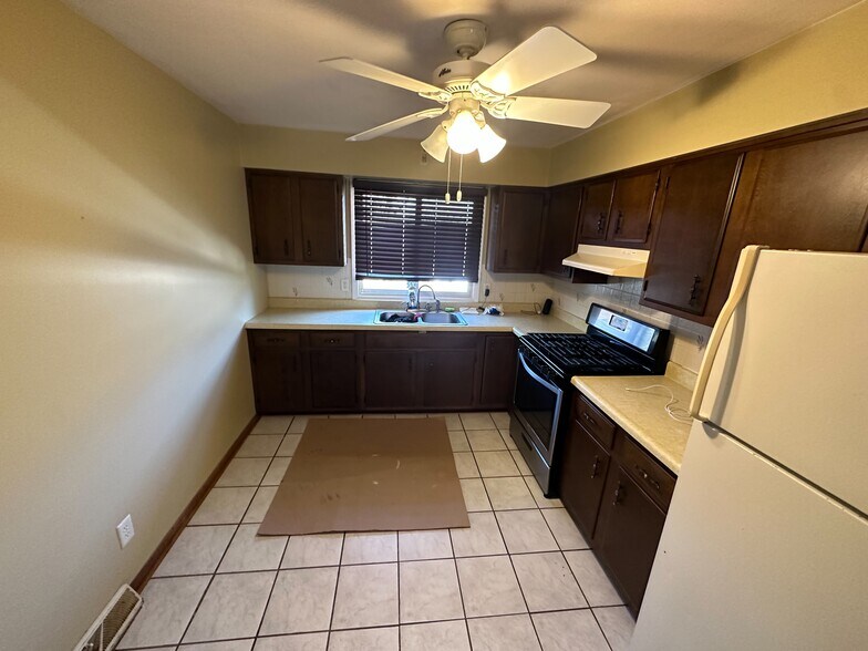 More Photos Of 4300 E 73rd Ave, Merrillville Apartments For Sale