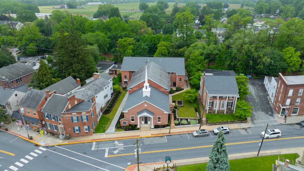 More Photos Of 9 Marietta Ave, Mount Joy Loft Creative Space For Lease