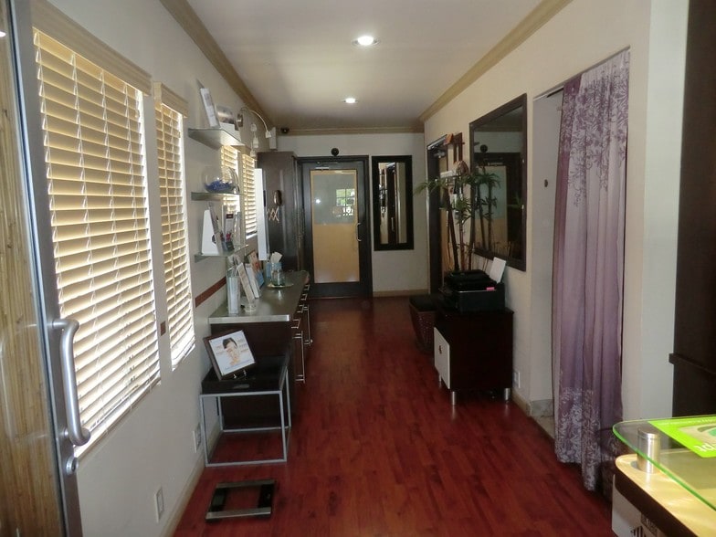 More Photos Of 530-532 W Glenoaks Blvd, Glendale Medical For Lease