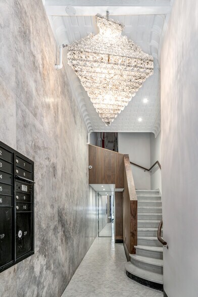 More Photos Of 14 Maiden Ln, New York Apartments For Sale