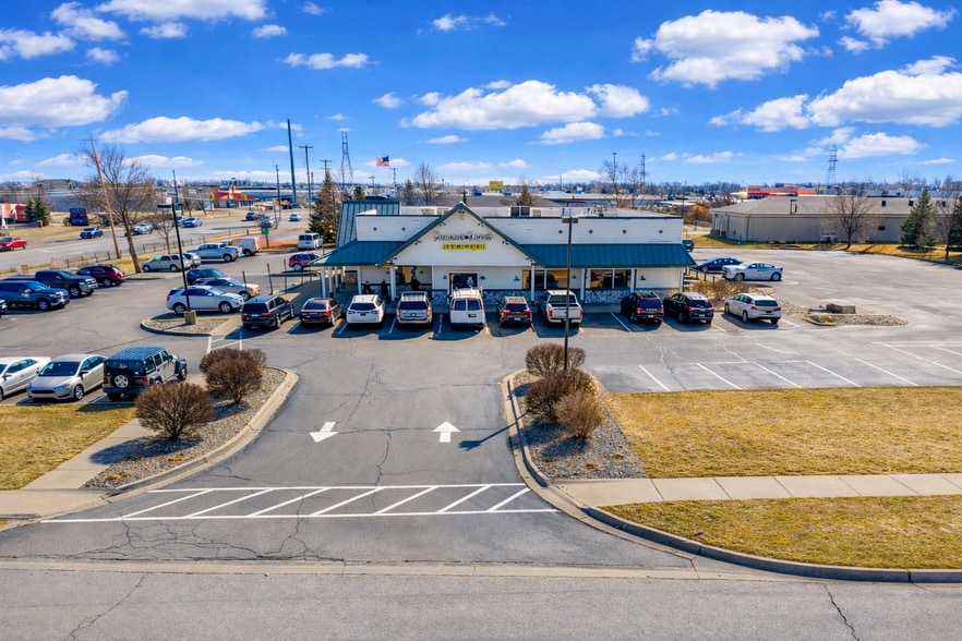 Primary Photo Of 5665 Bay Rd, Saginaw Restaurant For Sale