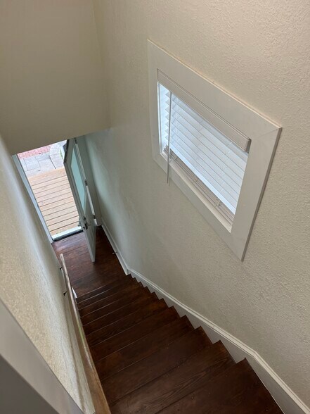More Photos Of 912 Indiana St, Lawrence Apartments For Sale