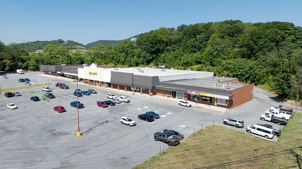 Primary Photo Of 2708 Lee Hwy, Troutville Freestanding For Lease