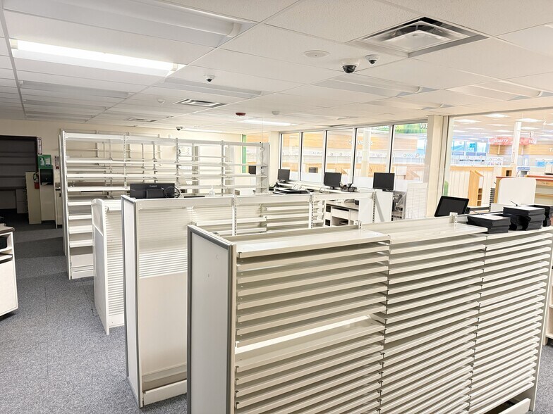 More Photos Of 636 N Main St, Phoenix General Retail For Lease