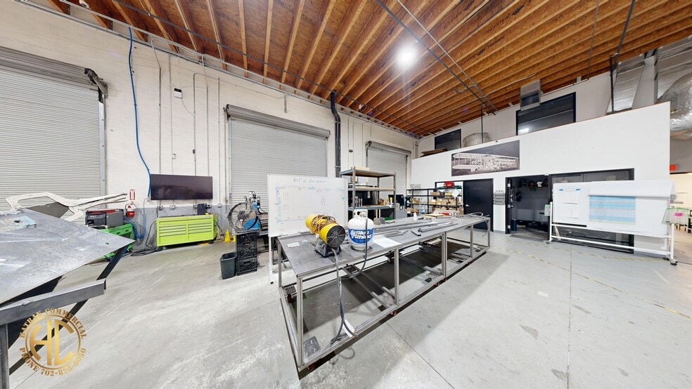 More Photos Of 295 Sunpac Ave, Henderson Warehouse For Sale