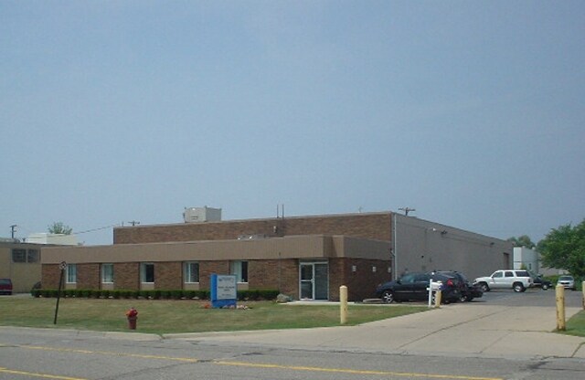 More Photos Of 2741 Elliott Dr, Troy Flex For Sale