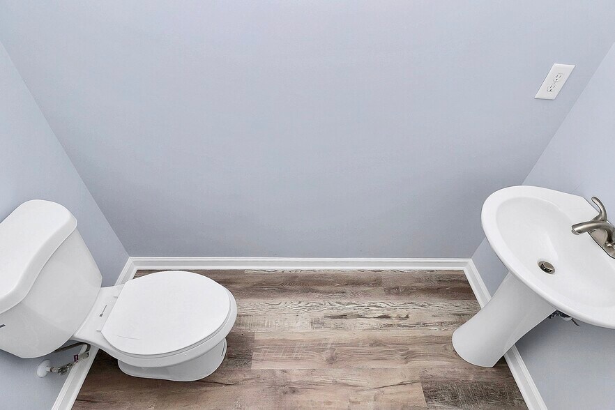 6162 Covecreek Dr, Charlotte, NC 28215 Multifamily For Sale