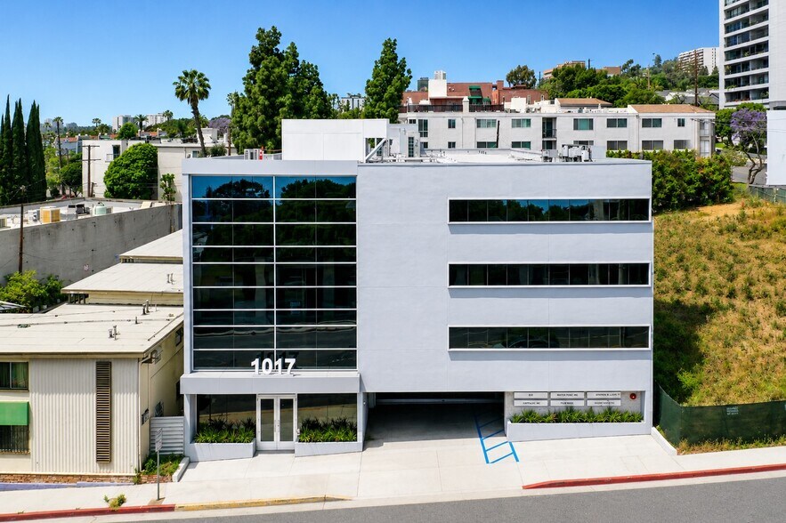 More Photos Of 1017 N La Cienega Blvd, West Hollywood Loft Creative Space For Lease