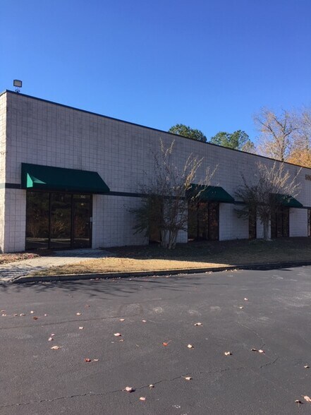 More Photos Of 509 Mineral Trace, Birmingham Light Distribution For Lease