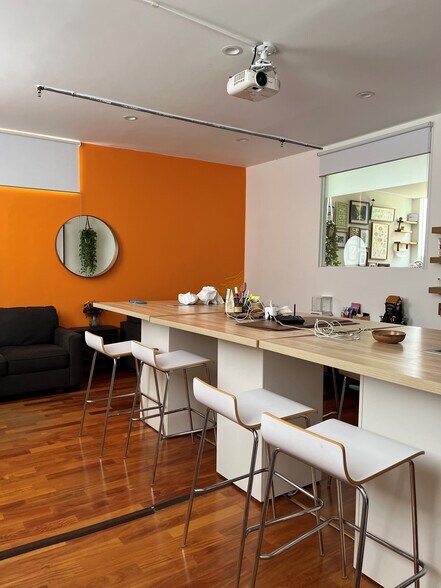 More Photos Of 1201-1291 Electric Ave, Venice Loft Creative Space For Lease